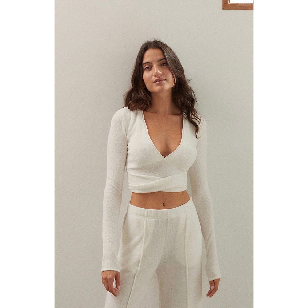Out From Under Edith Cozy Wrap Top Ivory Tie Back Long Sleeve S